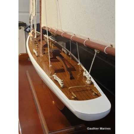 MAQUETTE DE BATEAU VOILIER COLUMBIA