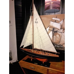 Maquette Endeavour 69 cm bleu